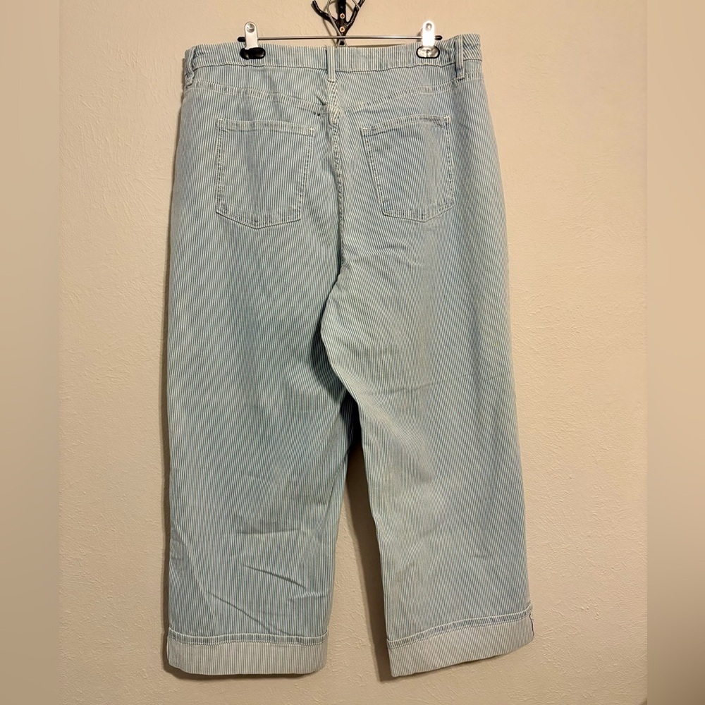 High Rise Striped Jeans - Picture 2 of 5
